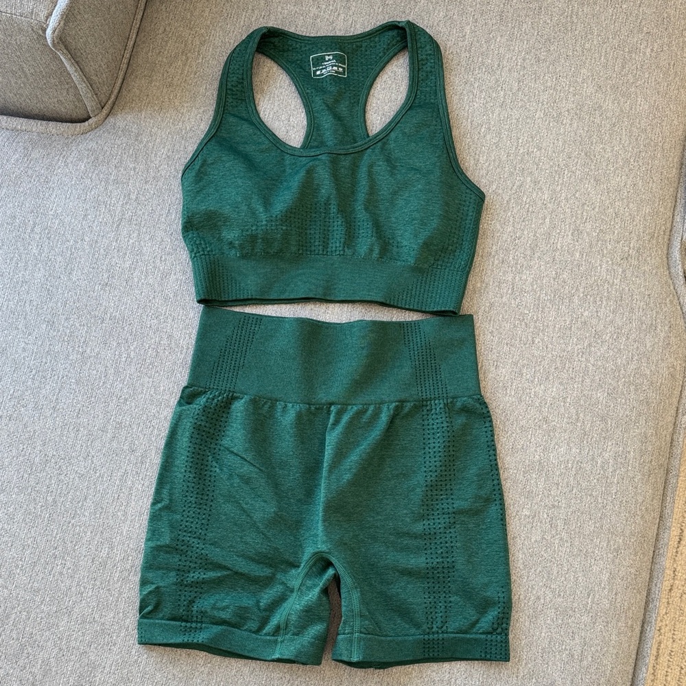 Wander Teal Sports Bra and Shorts Set